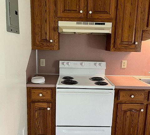 Stove, dishwasher, disposal, fridge. Washer/dryer hookups.