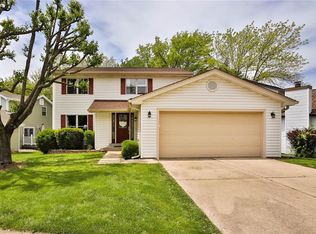 1611 Meadowside Dr, Saint Louis, MO 63146