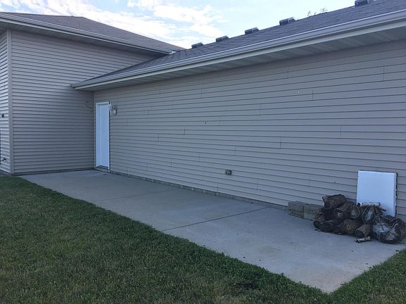 2nd image of 405 Gloria Ave