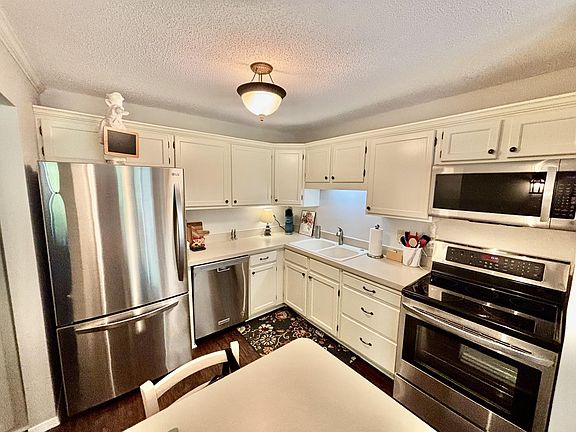 5th image of 6804 Langford Dr
