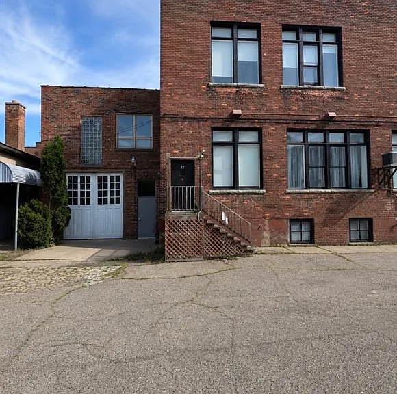 17 W Lawrence St #2D — Photo 11