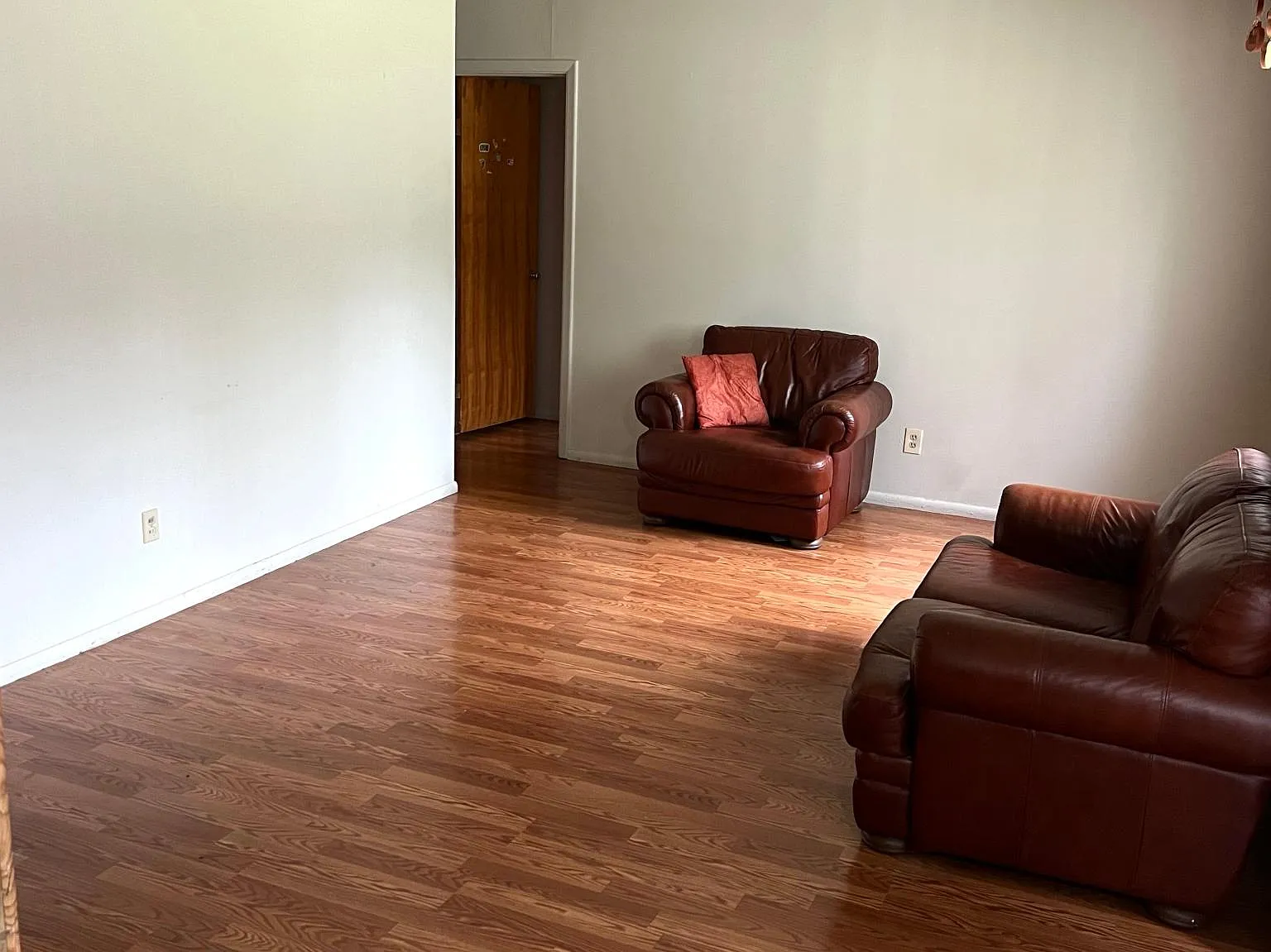 3 bed, 1098 sqft, $1,600 — Photo 3