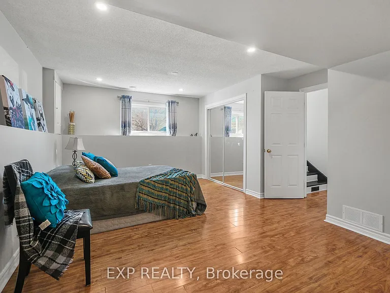 84 Martin St N — Photo 21