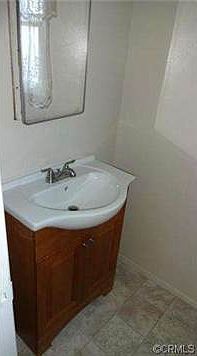 4th image of 10056 Montgomery Ave