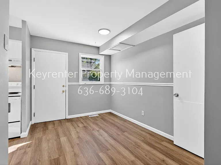 3313 Droste Rd — Photo 7