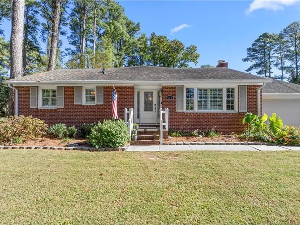 916 Baillio Dr, Virginia Beach, VA 23454