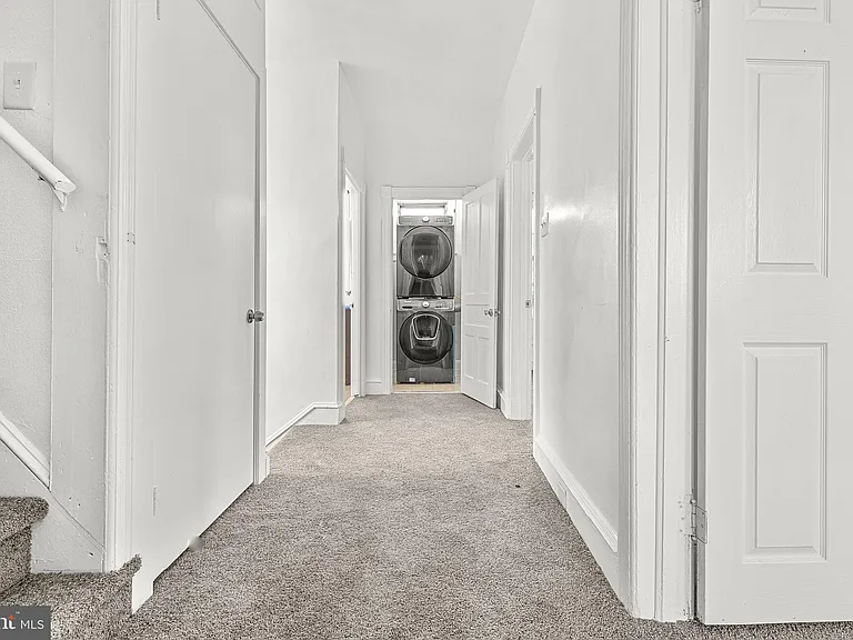 224 E Washington St — Photo 12