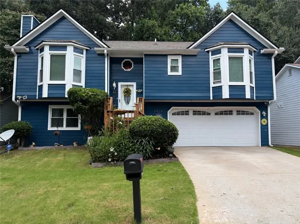 4826 Wyndam Dr, Stone Mountain, GA 30088