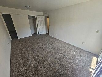 5th image of 504 Jeanell Dr #22