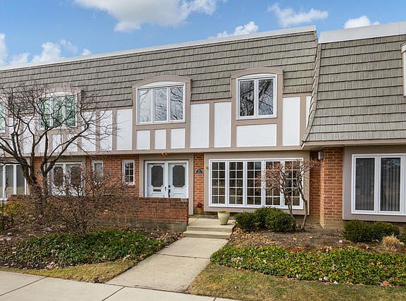 2nd image of 626 Calais Cir