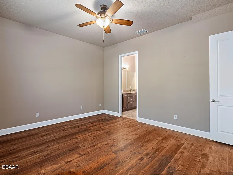 829 Pinewood Dr — Photo 18