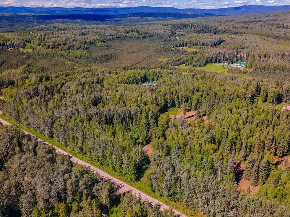 5483 Loeta Way, Fairbanks, AK 99712