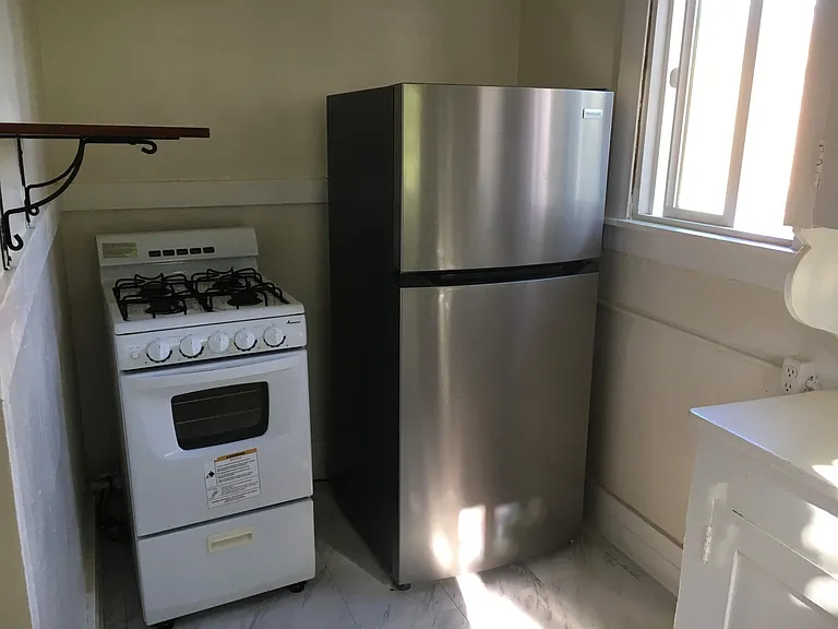 2214 Haste St #5 — Photo 9