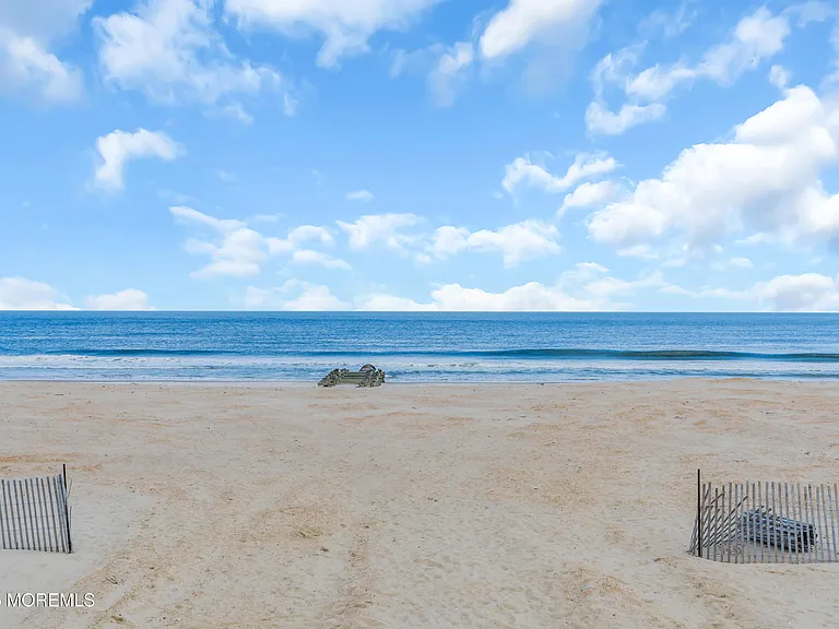 124 Neptune Pl — Photo 32