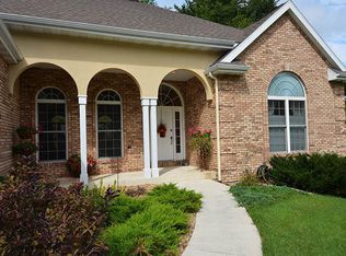 1323 Jonathan Ln, La Crescent, MN 55947