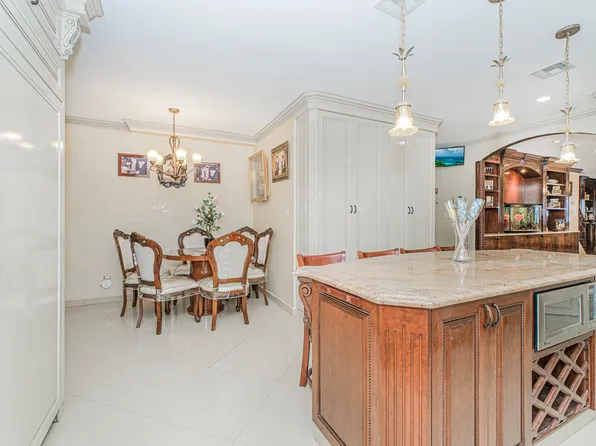 1764 East 17th Street image 12 of 45