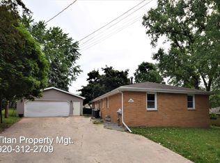 240B Kamps St, Combined Locks, WI 54113