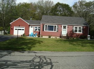 86 William Ward St, Uxbridge, MA 01569