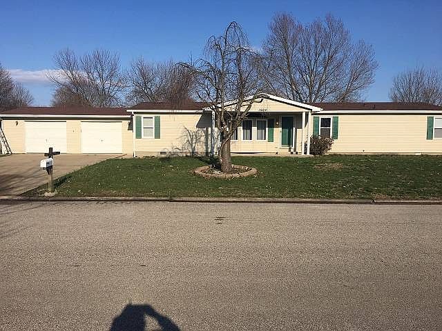 1st image of 1604 S Willow Dr