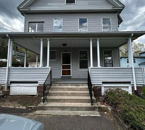 5th image of 49 Andrew Ave