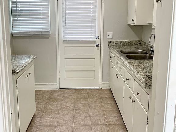 4th image of 1632 N Lake Ave #128-02