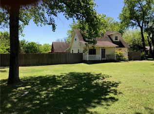 1050 Cedardale Rd, Lancaster, TX 75134
