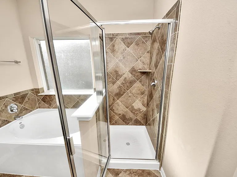 3115 Lake Dr — Photo 20