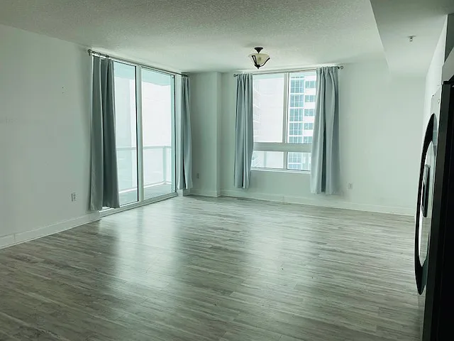 1900 N Bayshore Dr #11705 — Photo 7