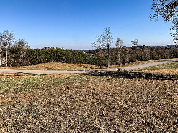 4th image of 17 Charleston Park Dr #17