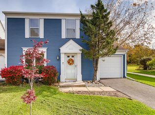 3S141 Briarwood Dr, Warrenville, IL