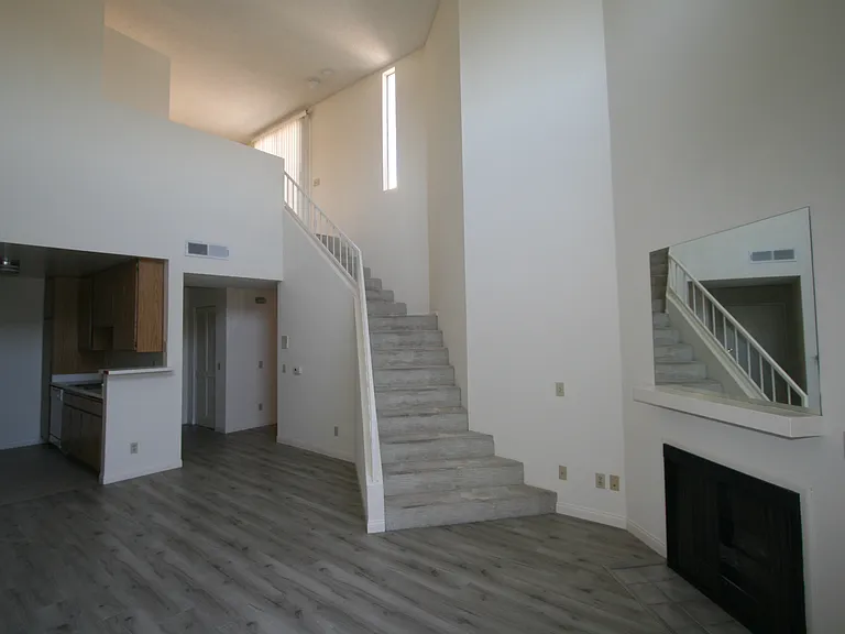 3637 Clarington Ave #213 — Photo 104