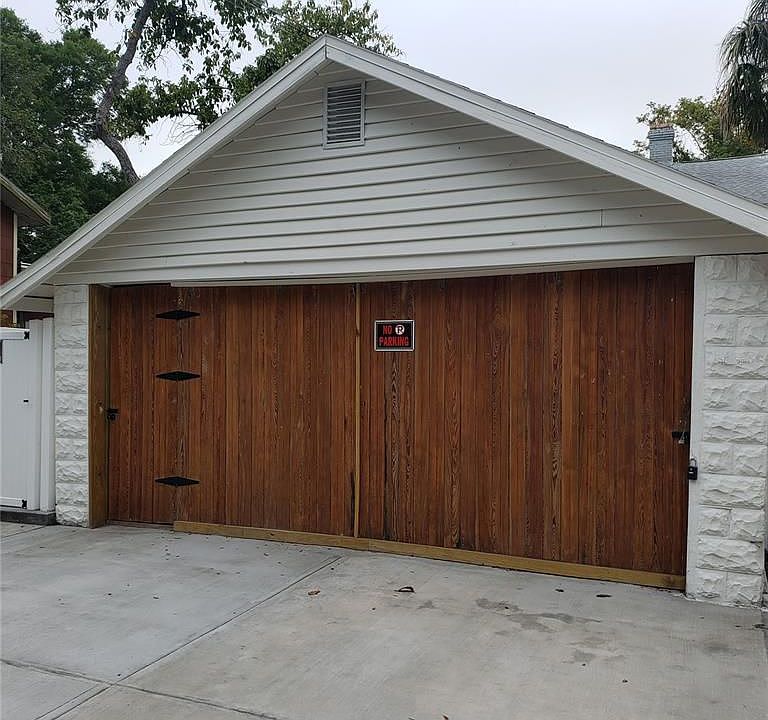 1st image of 819 11th St N #E