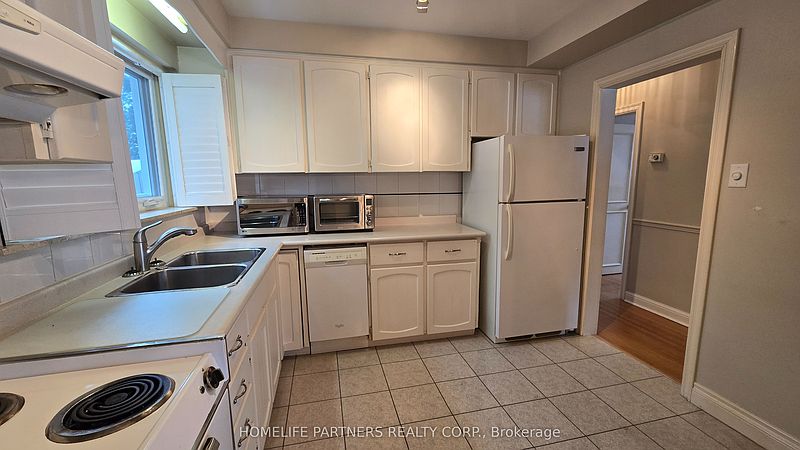 Toronto House for rent - 4 Bedrooms — photo 7