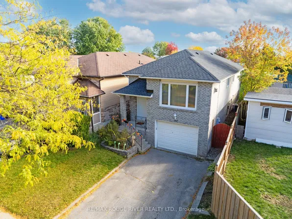 102 Turnberry Cres, Clarington, ON L1E 1A8