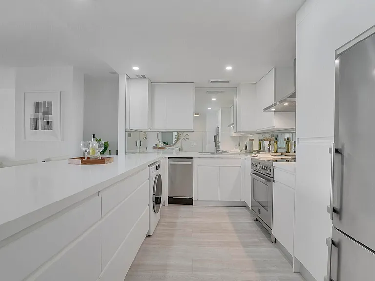 354 Chilean Ave #4D — Photo 6