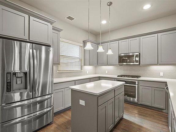 2nd image of 4209 Broadway Ave