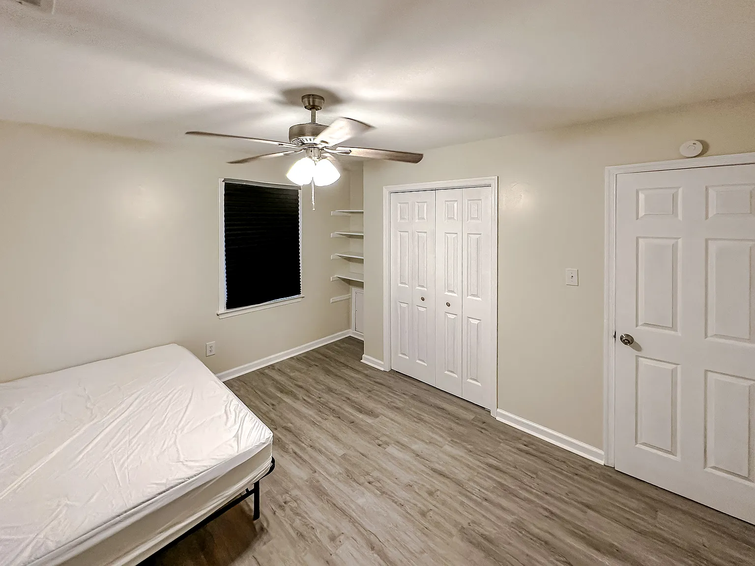 4 bed, 2.0 bath, 1514 sqft, $841 — Photo 1