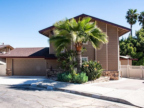 2nd image of 933 Eastside Rd