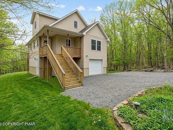 3rd image of 26 Seneca Rd