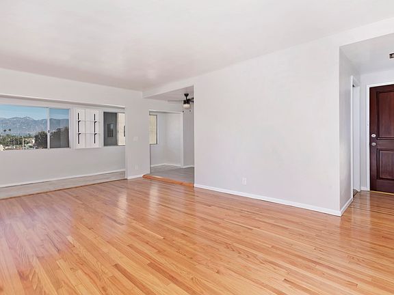2nd image of 401 W Graves Ave