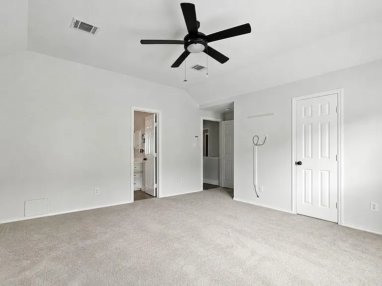 2020 Bailey St — Photo 13