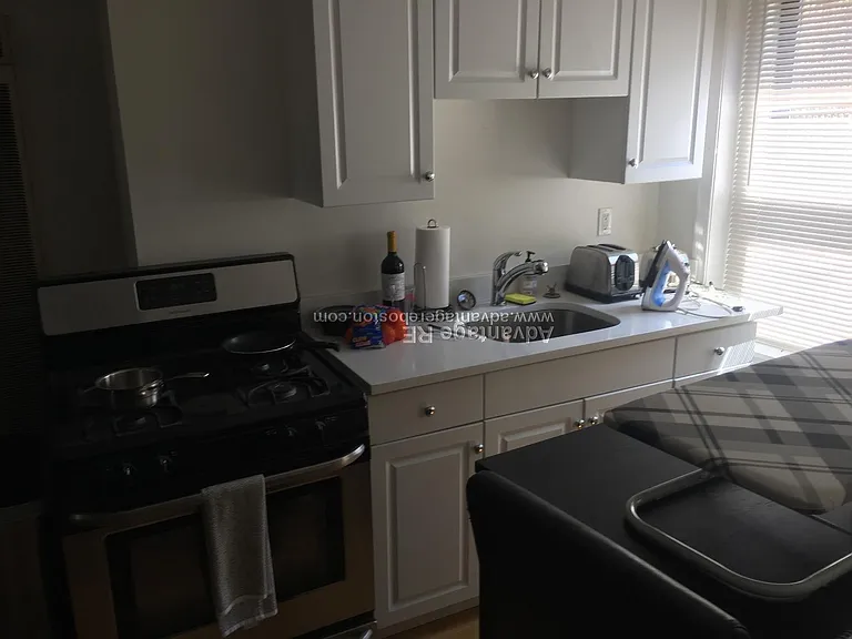 10 Wiget St #8 — Photo 14