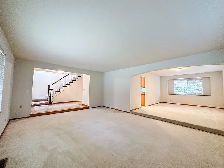 116 Granada Way — Photo 10