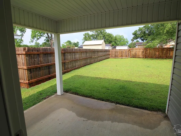 2348 Kirkwood Dr — Photo 16