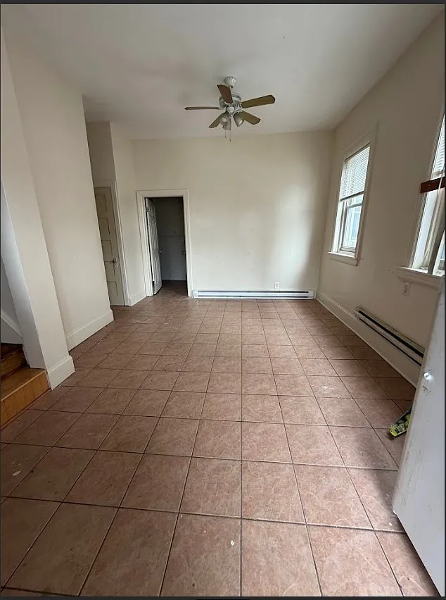 2 bed, 1000 sqft, $1,400 — Photo 2