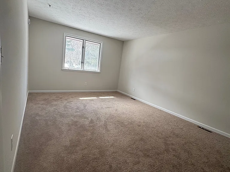 32 Spring Hl — Photo 9