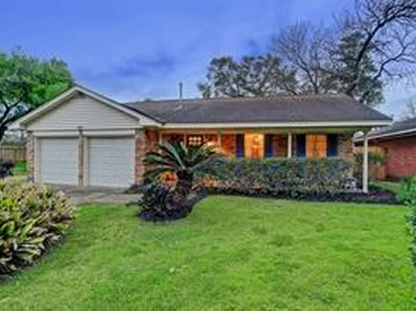 5130 Saxon Dr, Houston, TX 77092