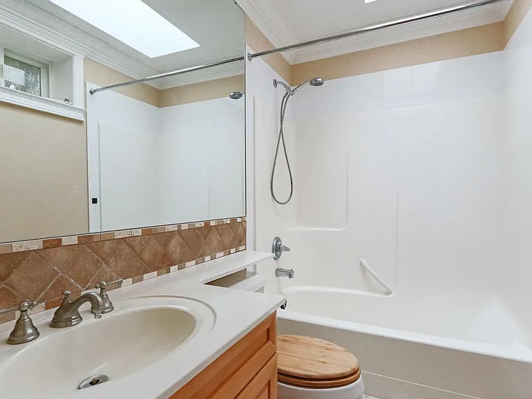545 Thetford Pl — Photo 11