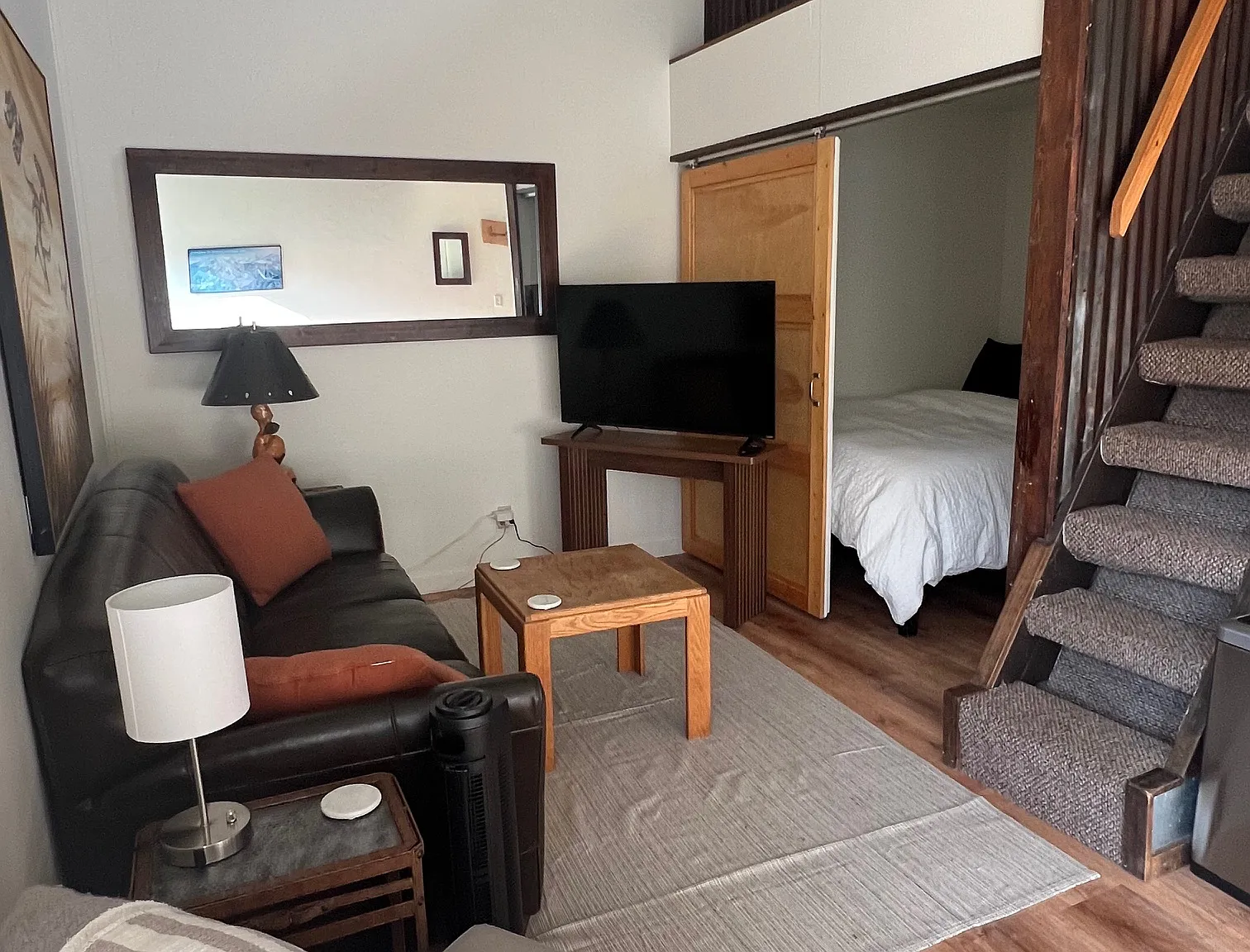 2 bed, 668 sqft, $4,550 — Photo 2