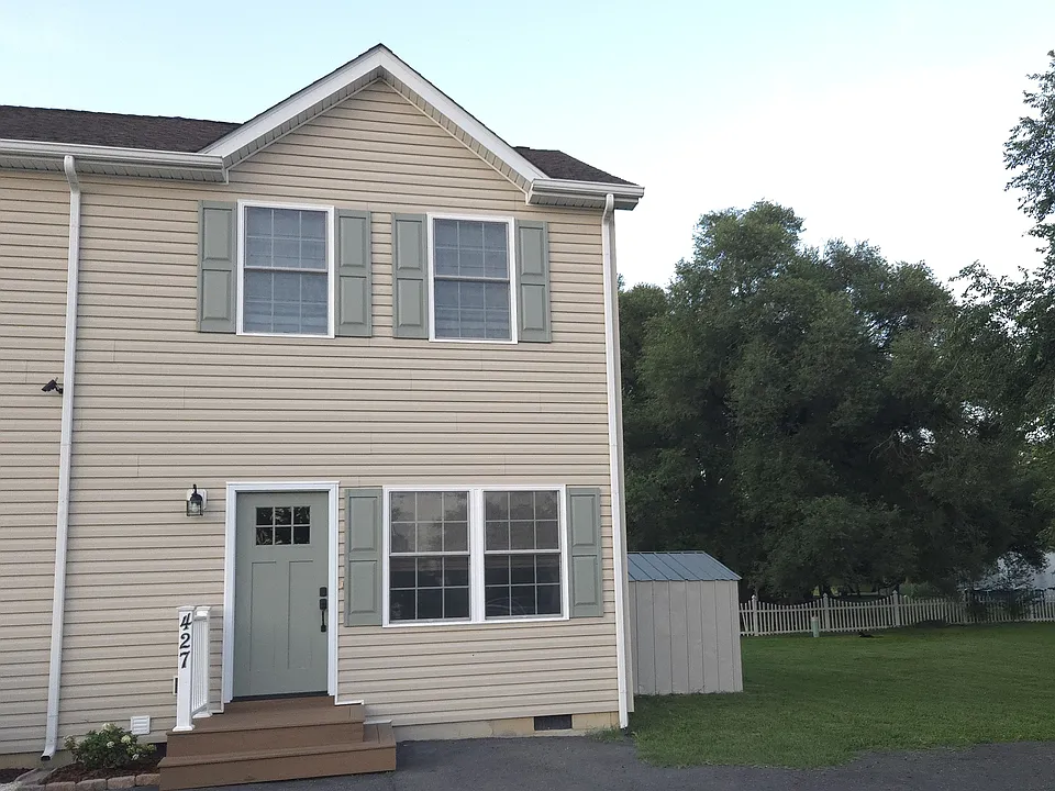 427 Dave Berry Rd